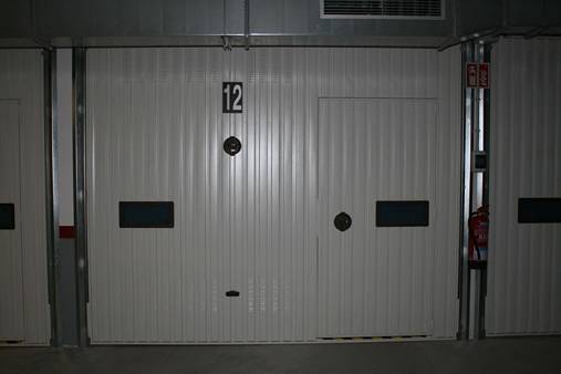 Garajes Gomistegi - Planta 3 - Garaje 12 - Puerta Basculante.jpg